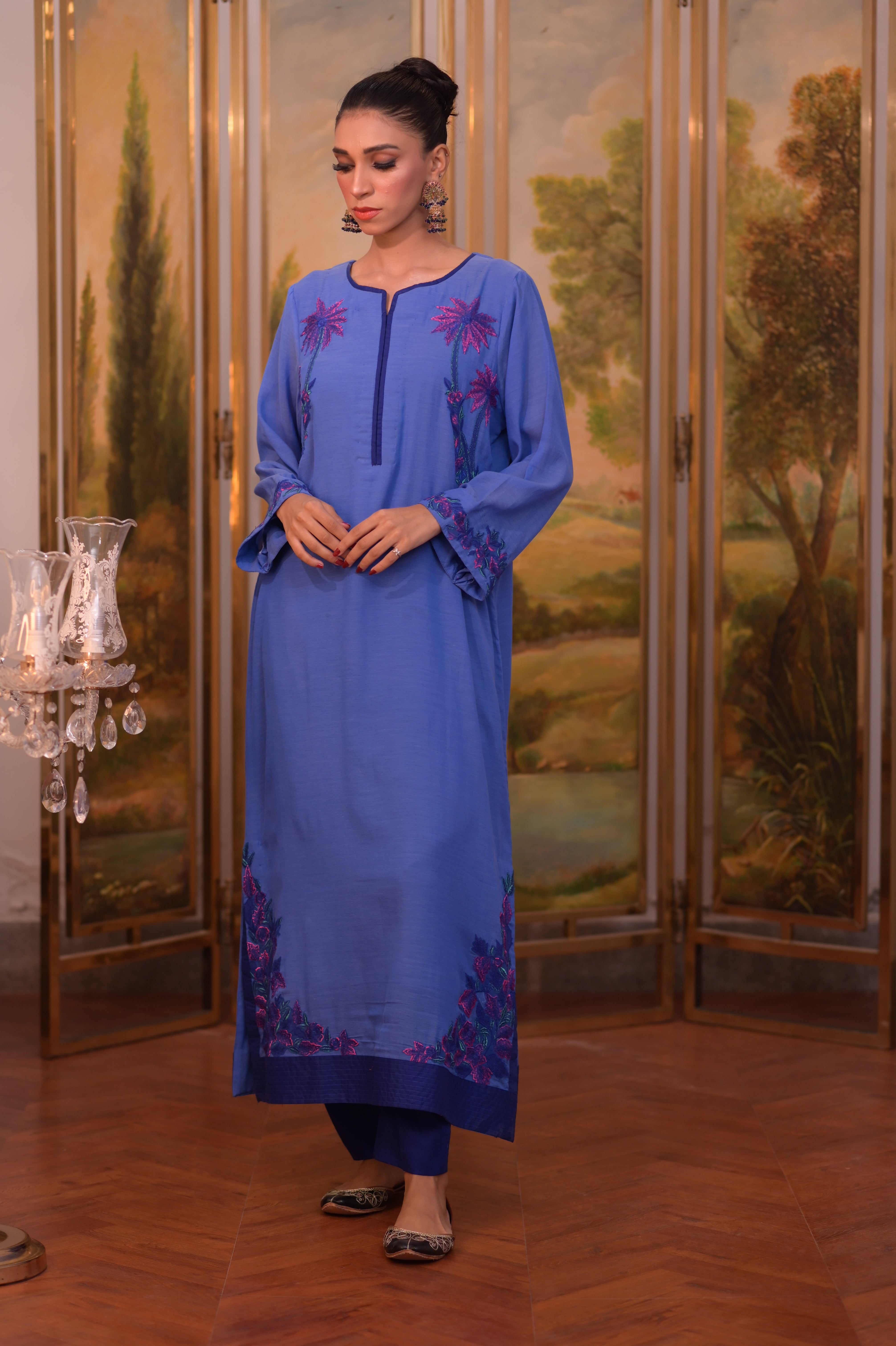 Fabric lawn with machine wor